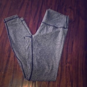 Wunder Under High Rise Tight 28 inch seem